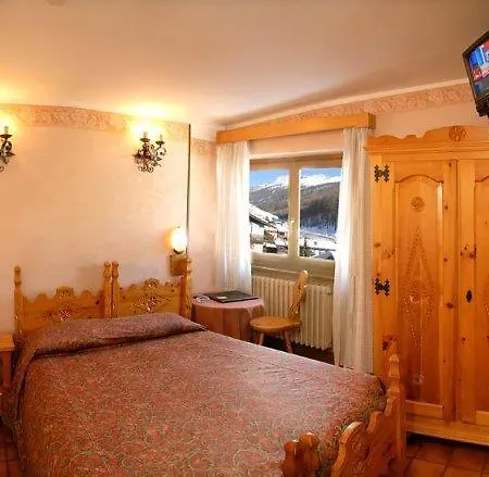 Banchetta 3* Сестриере