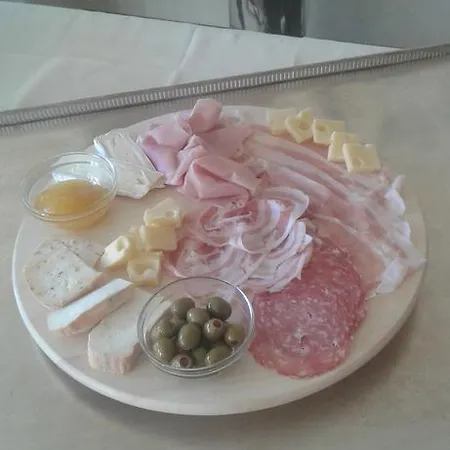 Отель Banchetta 3*