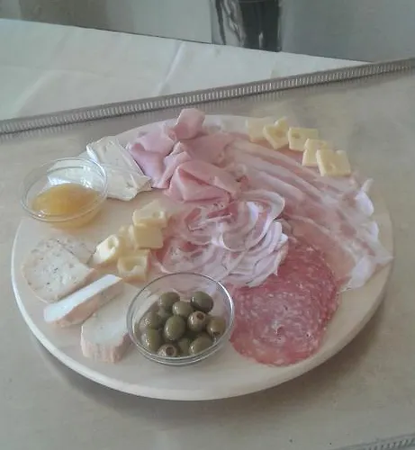 מלון Banchetta 3*
